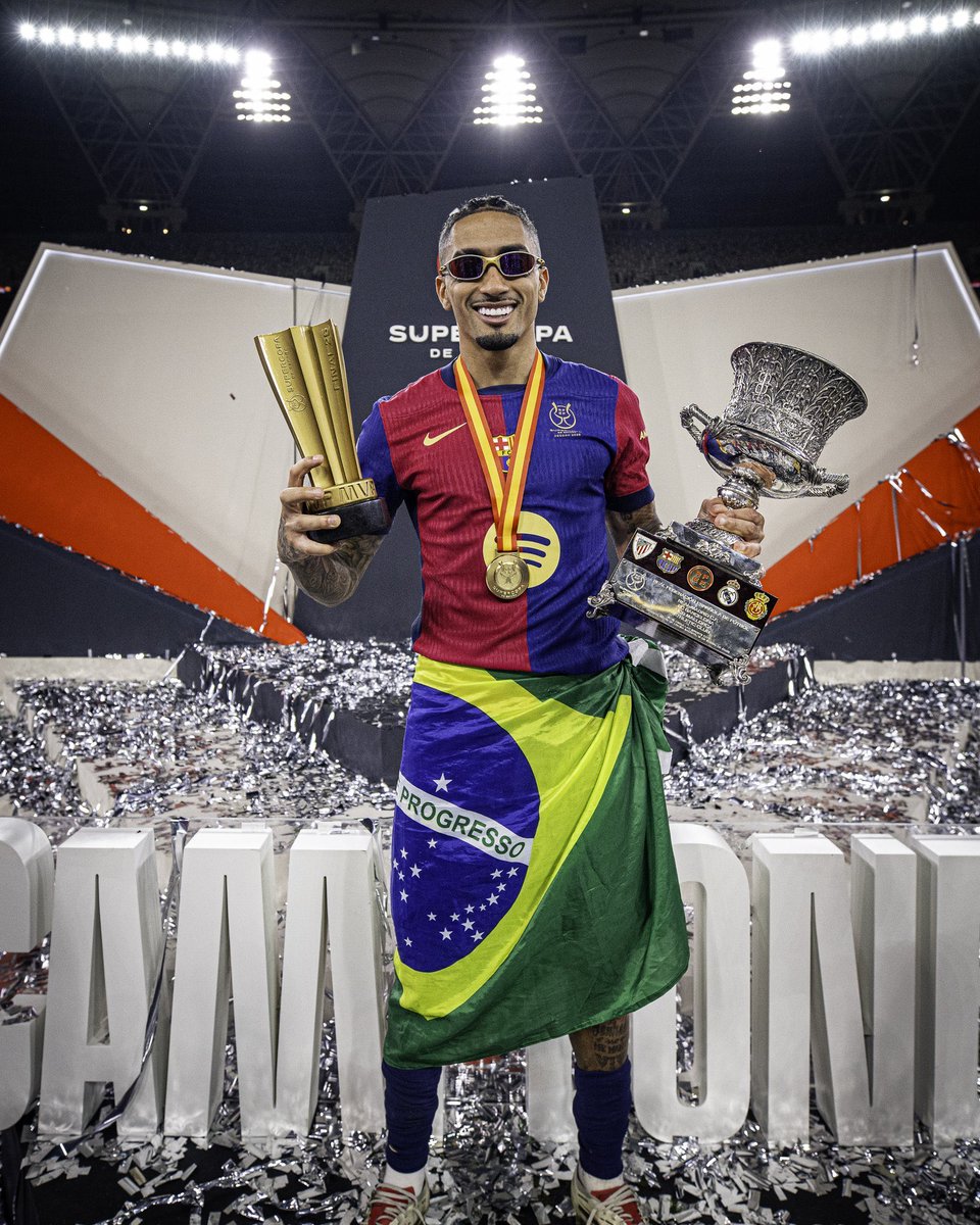 _BeFootball's tweet image. 🚨 𝗥𝗔𝗣𝗛𝗜𝗡𝗛𝗔 🇧🇷 𝗘𝗦𝗧 𝗘́𝗟𝗨 𝗠𝗘𝗜𝗟𝗟𝗘𝗨𝗥 𝗝𝗢𝗨𝗘𝗨𝗥 𝗗𝗘 𝗟𝗜𝗚𝗔 𝟮𝟰/𝟮𝟱 𝗔𝗨𝗫 𝗚𝗟𝗢𝗕𝗘 𝗦𝗢𝗖𝗖𝗘𝗥 𝗔𝗪𝗔𝗥𝗗𝗦 ! 💙❤️

Un peu de reconnaissance, ça fait pas de mal. 🤷‍♂️ 

🏟️ 36 matchs
⚽️ 18 buts
🎯 9 passes décisives