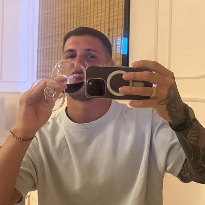 dumpitos's tweet image. @/ date with him 🌟🤍