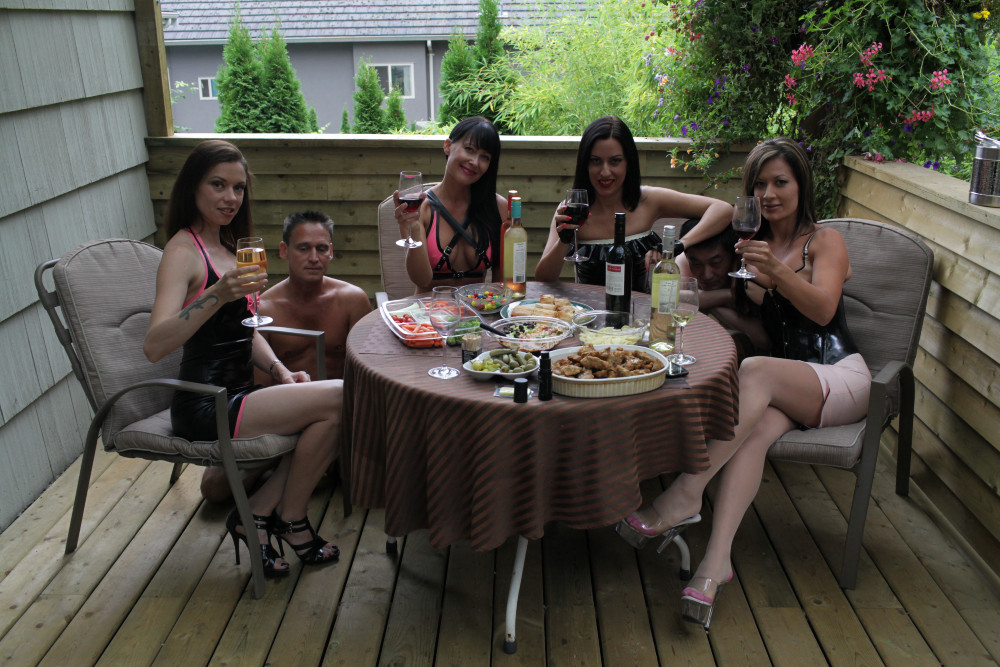 Mansplaining is a feature where we actually as a man to explain something 😅 in Issue 2 we caught up with <a href="/dickievirgin/">dickie V ❤️😘🔥</a> and talked about <a href="/clubstiletto/">Club Stiletto FemDom</a> and his 30 year influence in the Femdom scene. 

Read the exclusive interview here: magcloud.com/user/femdomroy…