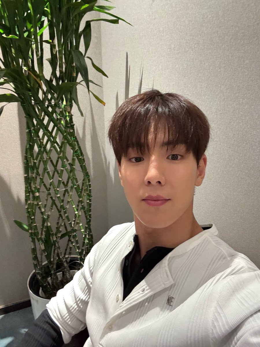 OfficialMONSTAX's tweet image. 上海之行超开心！等我们长大一岁，再见面吧！#셔누