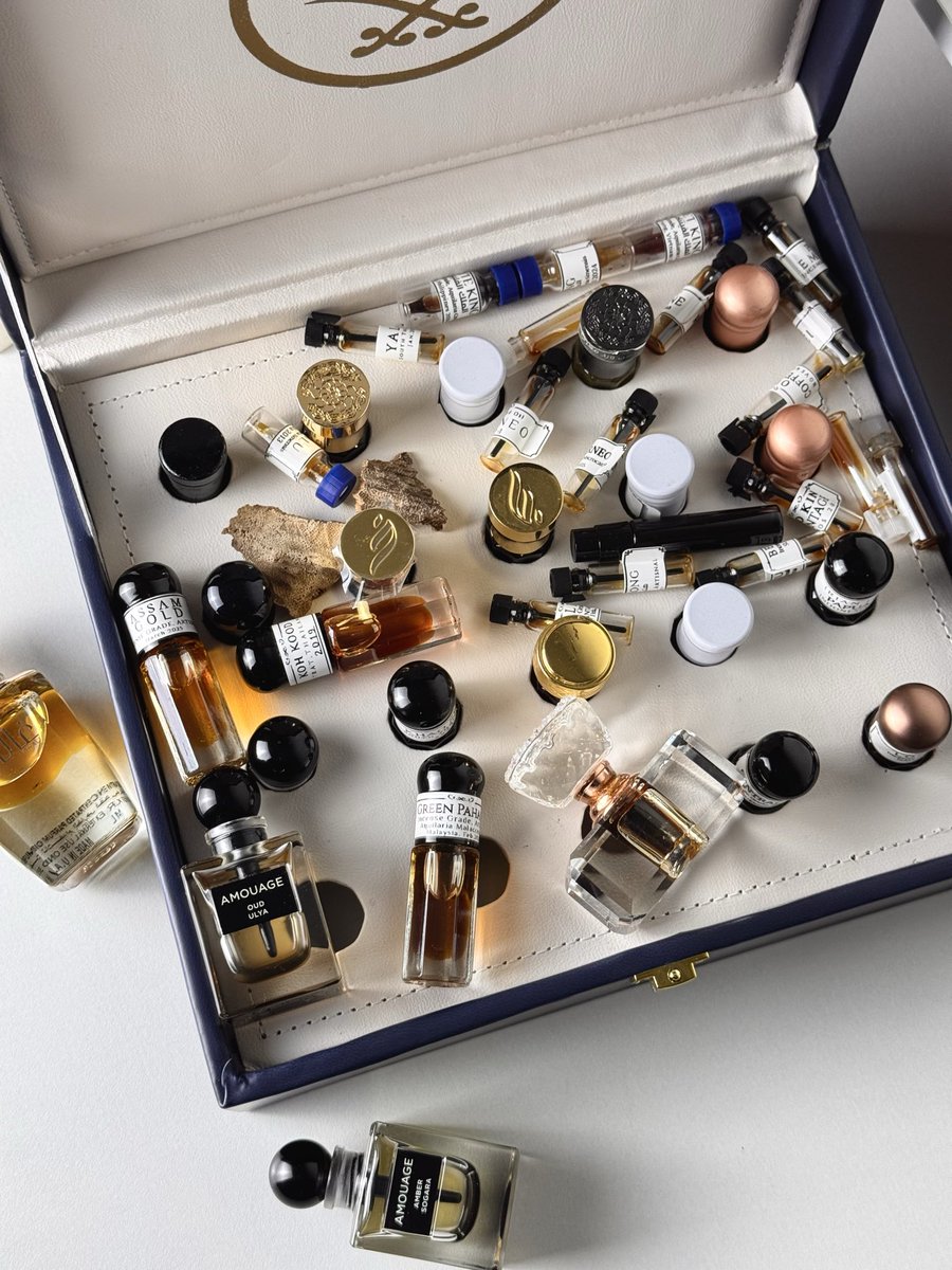 إن لقينا اللعب نزحف مع جو ٍ🌦️لعوب
وان هبطنا ســوق طيب ٍ خذينا نــدّره