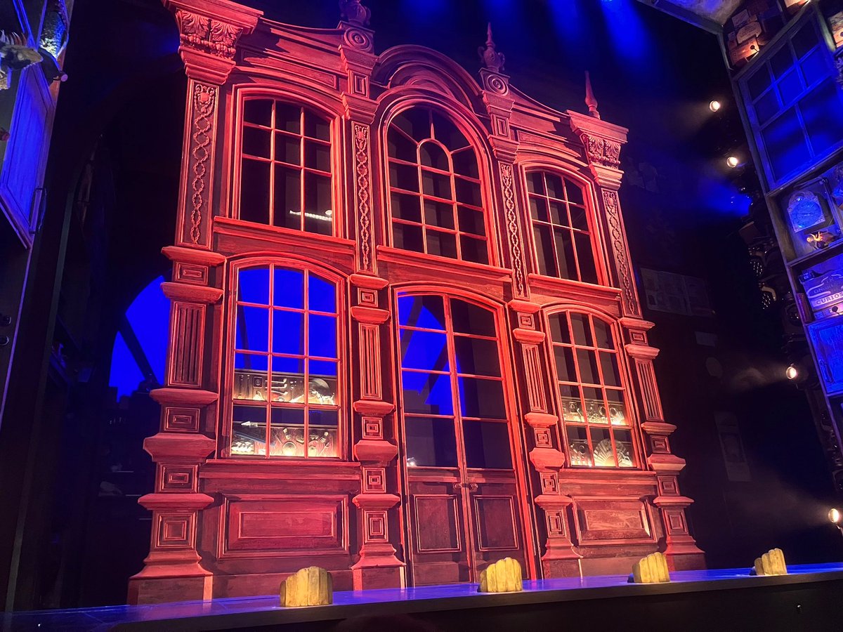 The Basic Theatre Reviewer tweet media