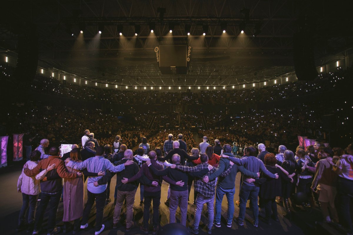 kontseilua's tweet image. ❤️ Eskerrik asko atzo Miribilla bete zenuten euskaltzale guztiei! 

Badago kezka, badago premia, eta badago gogoa. Ekin dezagun! 

Irakurri balorazioa👇
kontseilua.eus/pizkundea/ekit… 

🎥 Ekitaldiko argazkiak eta bideoa ere ikusgai daude.