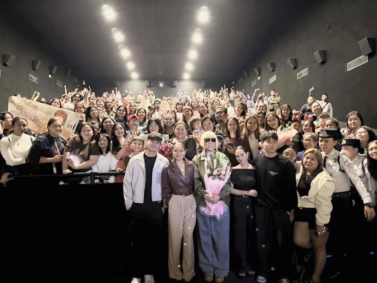 elainnehp's tweet image. Vice Ganda Little Ponies Blockscreening 2025 with the cast of Call Me Mother!🥰❤️ Congratulations again our best actor! We’re so proud of you since day 1 Ma @vicegandako 🫶🏻 We love you always and forever, our one and only Mother Horse!❤️🦄

@teamvicePH 

#CallMeMother