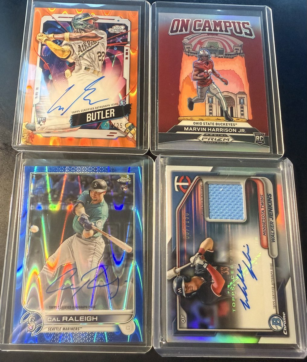 Lynchcardsales's tweet photo. My highest end sale that I've ever had will be starting tonight sometime in the 5-7 Pacific range. I will let you guys know when I have a set time. All slabs, except for the 4 raw bangers in the third pic. RT this tweet for a chance to win the Chrome Update Pack! https://t.co/7CyDQBTkOn
