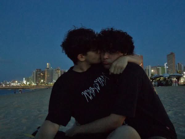 me and who (@coupleofdudess) on Twitter photo 