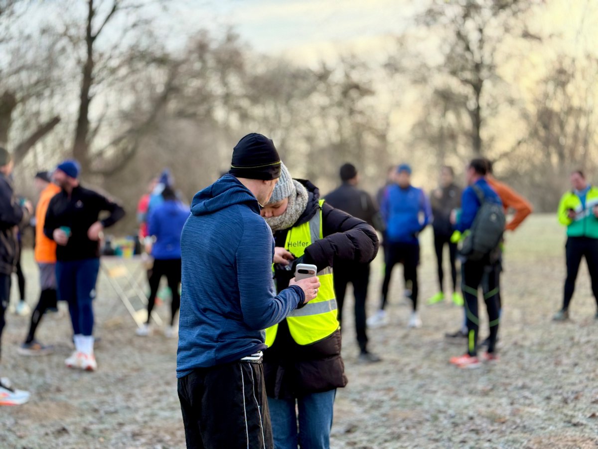 #kiesseeparkrun Ausgabe 281

🗓️ 27.12.2025
🌡️ ⛔️7️⃣ Grad Celsius ☀️
🏃‍♀️ 4️⃣1️⃣ Teilnehmende 👏
2️⃣0️⃣5️⃣ km absolviert
🦺 9️⃣ Freiwillige 🧡
👋 4️⃣ Erstteilnehmende am Kiessee
⏱️ 4️⃣ neue PBs

📸 photos.app.goo.gl/bgY59w2y9C1edy…

#liebeparkrun #DFYB #goettingen #loveparkrun #parkwalk