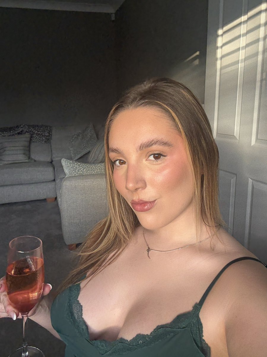 I don’t know what day it is , are we still in December ? Another day another party