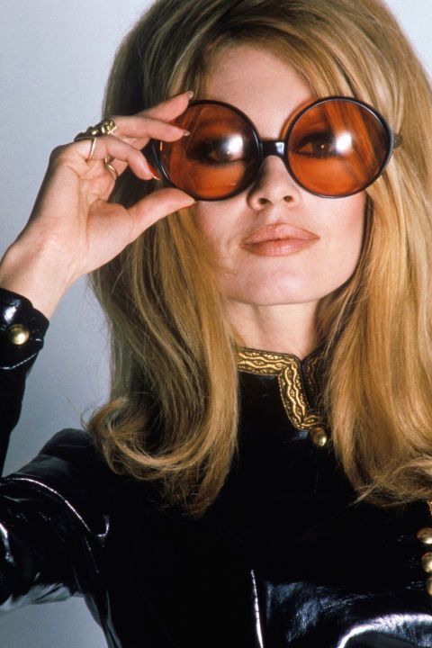 NoritaCarreon's tweet photo. Qepd 💔 la eterna Brigitte Bardot (1934-2025)
Más de 40 películas. Ícono de la moda aportando el escote Bardot, las balerinas; popularizó el smokey eyes, minifaldas con botas, el Leather Look, blusas a rayas además el estilo effortless y Beehive en su cabello.
#BYEBB https://t.co/wD07MbnHkJ