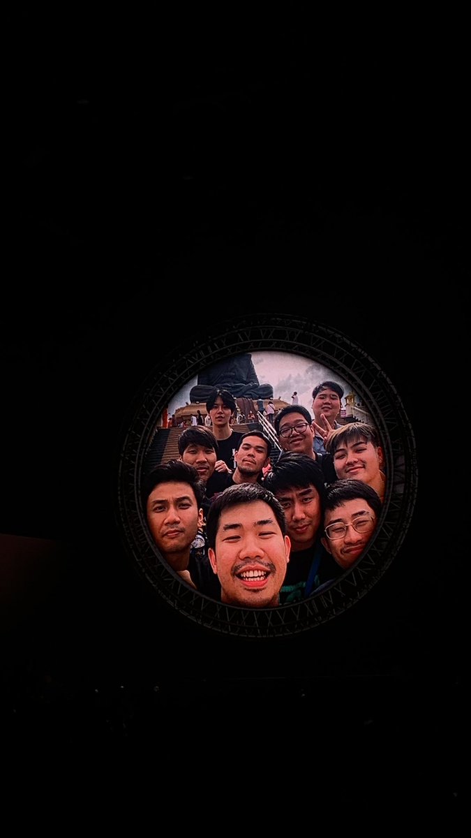 comebackhomexy's tweet image. เลื่อนหารุปเก่าๆ แล้วไปเจอตอนคอนหยิ่น ถ่ายอันนิไว้ อ่ย เพื่อนอ้วมรักอ้วมม้ากม๋าย เหนียวแน่นสุดๆ พาเพื่อนมาเล่นดนตรีบนคอนเดี่ยว เพราะเคยมีความฝันทำวงดนตรีด้วยกัน ชีวิตต้องมีซักซี้ดอ่ะเนอะ เท่ว่ะ พ่อภุมิใจในตัวเอ็งมาก ถึงจะพึ่งมาเลี้ยงตอนโตก็เถอะ ฮ่าฮ่า 
#yinyin_anw ❣️