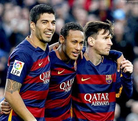 NarithMJ's tweet image. ⚽️ The MSN front three in Barcelona's 2014-15 treble:

🇦🇷 Messi:
👕 57 games
⚽️ 58 goals
🎯 31 assists 

🇧🇷 Neymar:
👕 51 games
⚽️ 39 goals
🎯 10 assists 

🇺🇾 Suarez:
👕 43 games
⚽️ 25 goals
🎯 23 assists

The greatest Unstoppable trio Ever 🏃🏽‍♂️