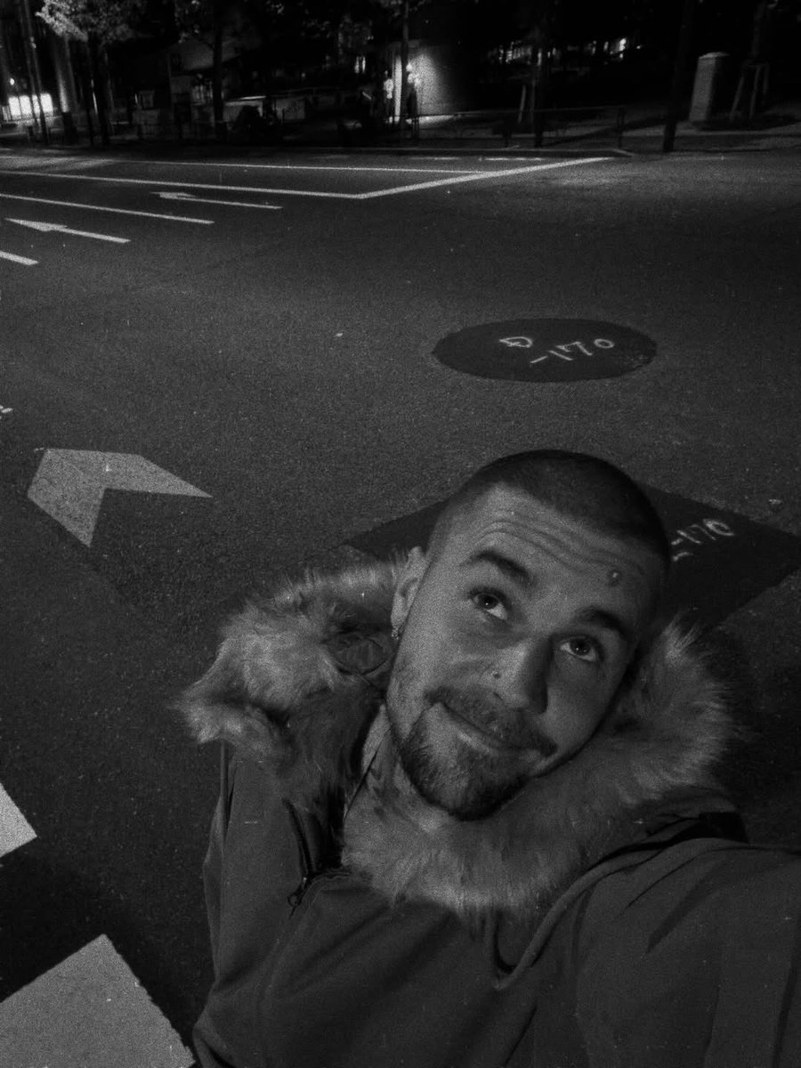 justinbieber's tweet image. Tokyo photo dump with the new Rhode

Blemish stickersssss