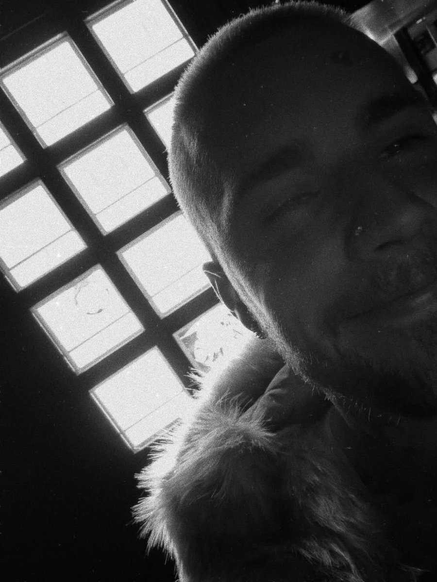 justinbieber's tweet image. Tokyo photo dump with the new Rhode

Blemish stickersssss