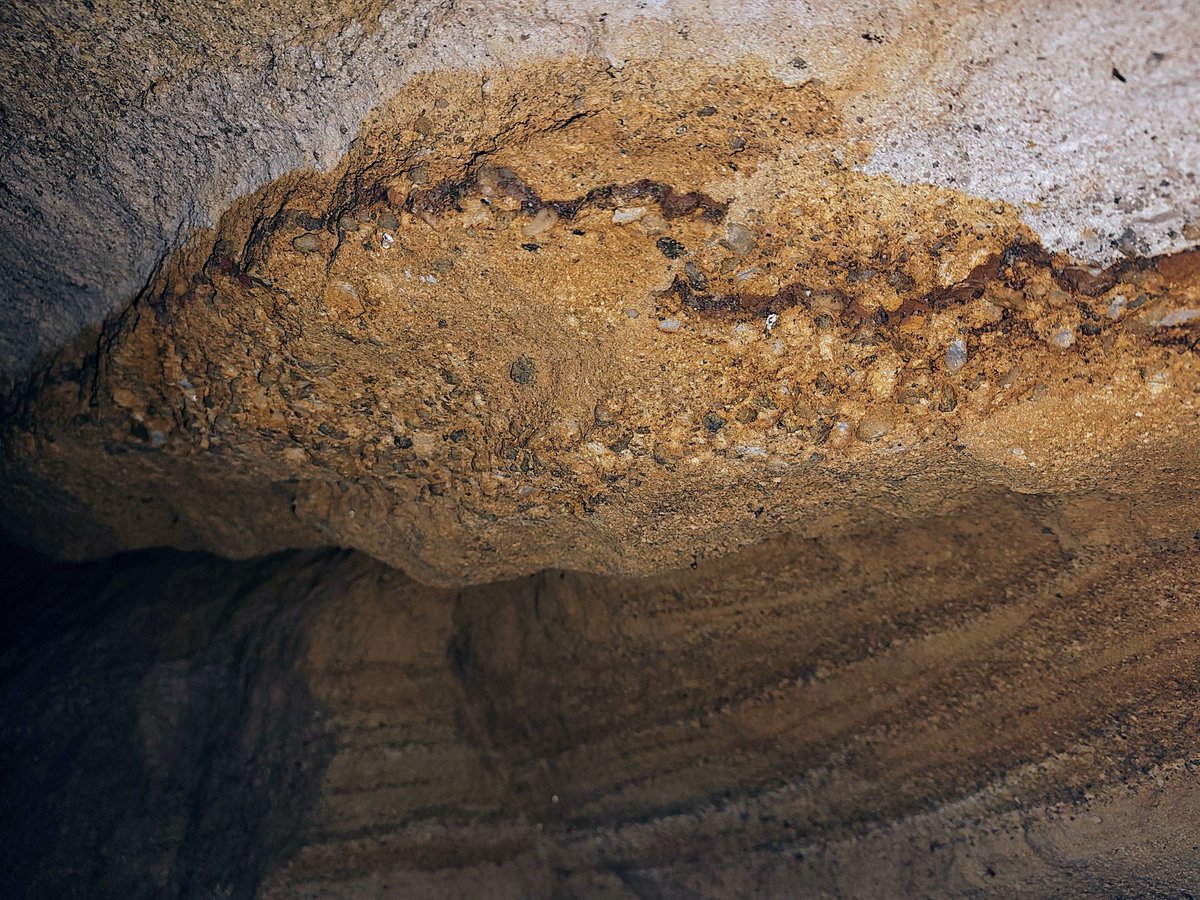 Slíbil jsem <a href="/JanaEnergie/">𝓙𝓪𝓷𝓪ツ</a> fotky z dnešní procházky 😉

Výhled na Kleť, kaplička se studánkou na Těšíně a staré kaolínové doly Orty na Borku 😉😁