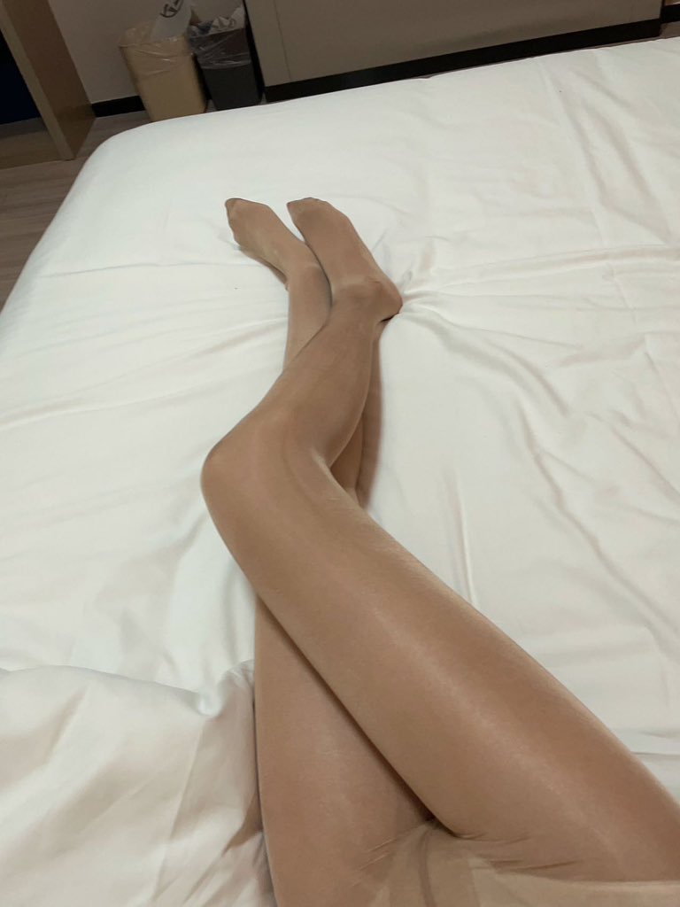 今天是蜜丝～有没有喜欢的
<a href="/hongxiutian/">红袖添香</a> 
<a href="/kongguyoul/">空谷幽兰</a> 
<a href="/chenyuluoy/">落雁沉鱼</a> 
<a href="/yushulinfe/">玉树临风</a>