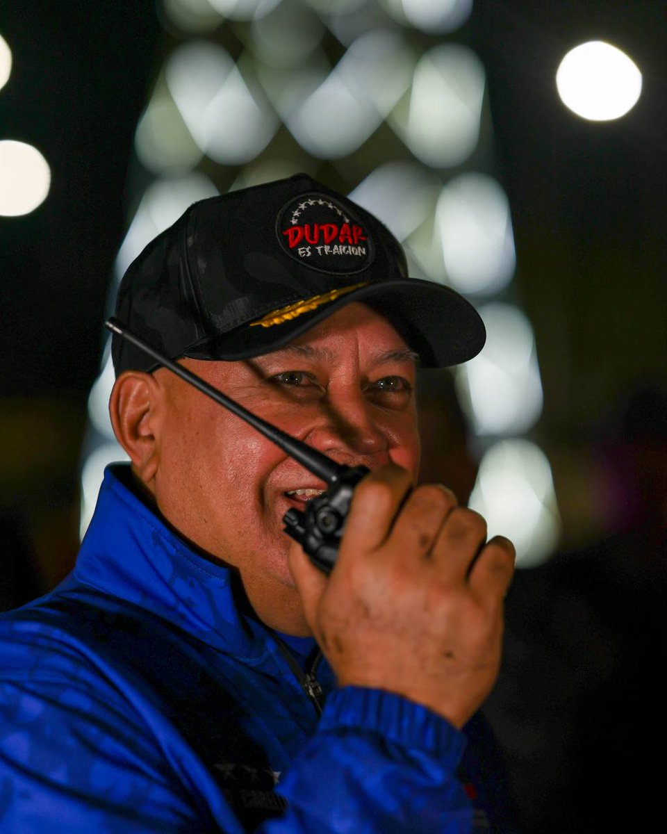 Con la sonrisa del deber cumplido en una Venezuela en paz, feliz navidad 🇻🇪❤️