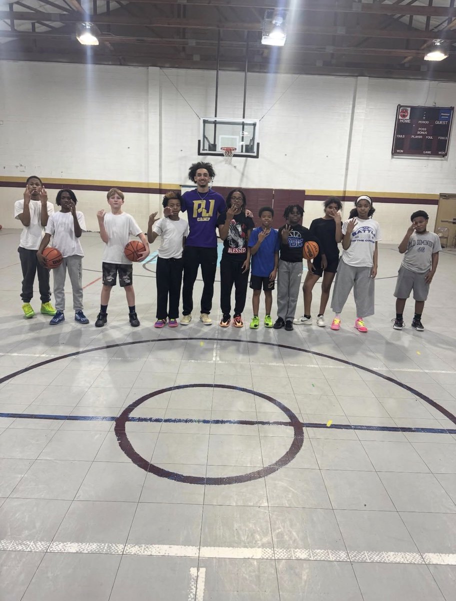 prj_lll's tweet photo. Thank you to all the campers, staff &amp; parents for making the first annual Paul Jones Elite Camp one of the best camps to ever exist. We appreciate everyone from top to bottom that made this day a special one🖤 @pj3foundation https://t.co/KQCTD8vNiR