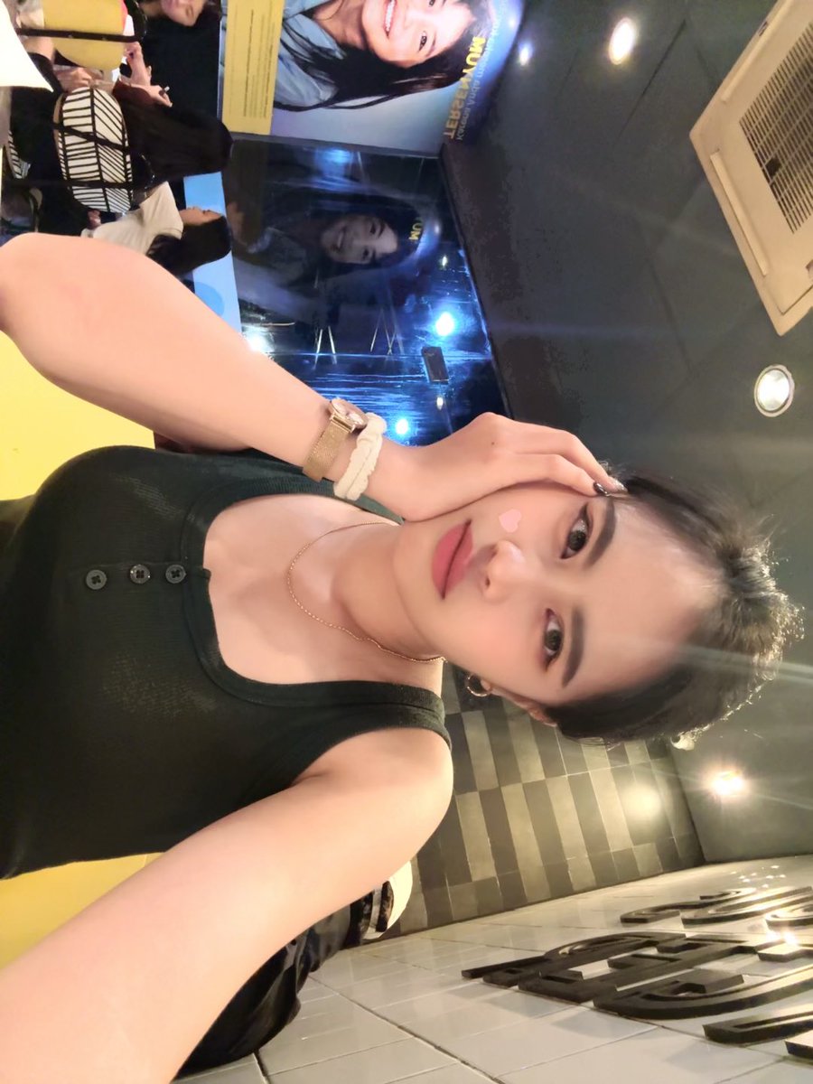 wopyuuu_ tweet media