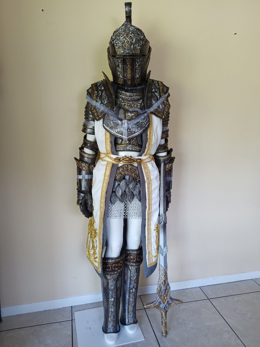 Here's more Leda's cosplay!

#EldenRingNightreign  #EldenRingFanart #ELDENRING