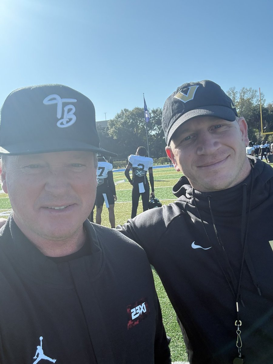 BarstoolGruden's tweet image. Coach Lea one of the best!

Jerry Kill another stud Commodore!

@VandyFootball