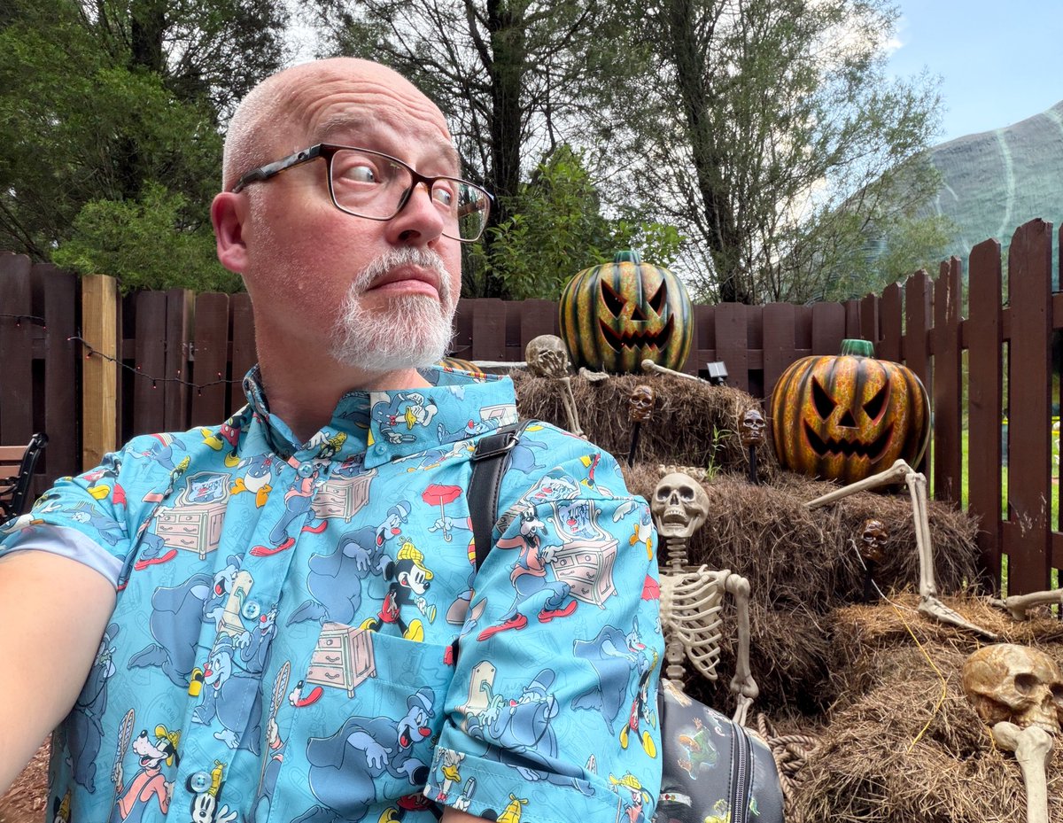 jimorear's tweet image. Christmas is over so we can get ready for Halloween now, right?

#christmas #halloween #pumpkin #spooky #holiday