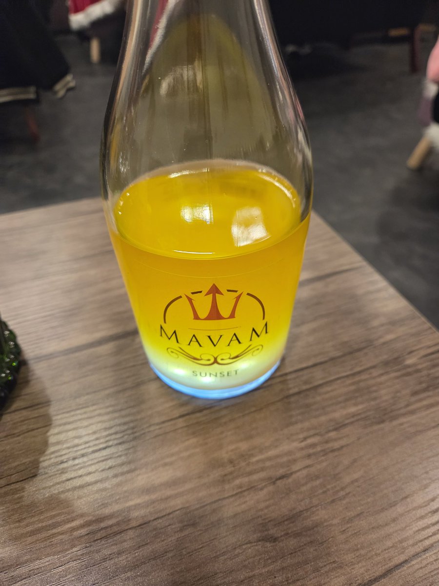 nishinyannn's tweet photo. マバムからの牛コロッケ
(わかる人にはわかるネタ) https://t.co/vXzol2SRjH