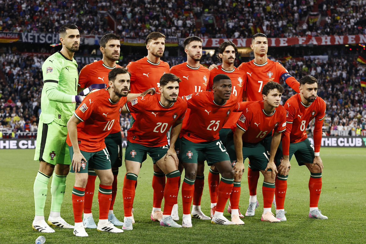 ActuFoot_'s tweet image. 🚨 OFFICIEL ! 𝗟𝗘 𝗣𝗢𝗥𝗧𝗨𝗚𝗔𝗟 𝗥𝗘𝗠𝗣𝗢𝗥𝗧𝗘 𝗟𝗘 𝗣𝗥𝗜𝗫 𝗗𝗘 𝗟𝗔 𝗠𝗘𝗜𝗟𝗟𝗘𝗨𝗥𝗘 𝗦𝗘́𝗟𝗘𝗖𝗧𝗜𝗢𝗡 𝗗𝗘 𝗟'𝗔𝗡𝗡𝗘́𝗘 𝗔𝗨𝗫 𝗚𝗟𝗢𝗕𝗘 𝗦𝗢𝗖𝗖𝗘𝗥 𝗔𝗪𝗔𝗥𝗗𝗦 ! 🇵🇹👏

Les Portugais ont remporté la Ligue des nations.