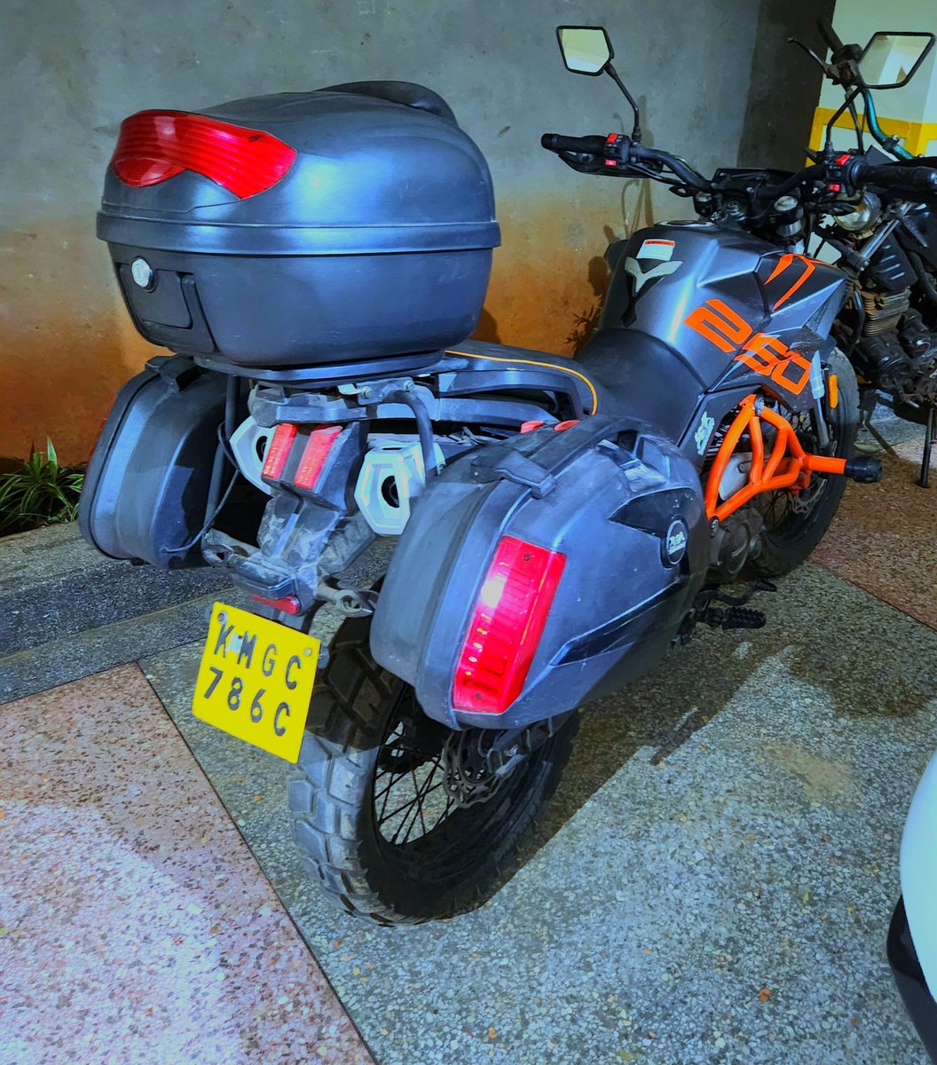 polo_kimanii's tweet image. 250cc in the house. Hapa nitakua naendea mkate nanyuki