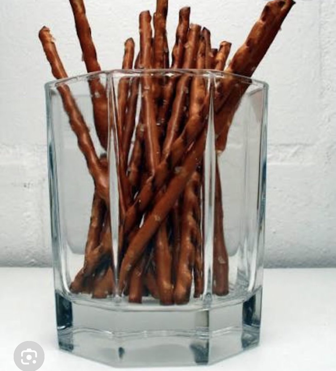 Köpte salta-pinnar till hockeyn nu ikväll. Helt klart ett underskattat snax.