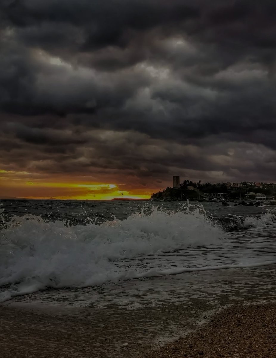 Μοναδική ομορφιά είναι αυτό και όχι οι φωτογραφίες με φίλτρα!!
Το 2026 ας ξεχωρίζουμε τις "φυσικές" ομορφιές!