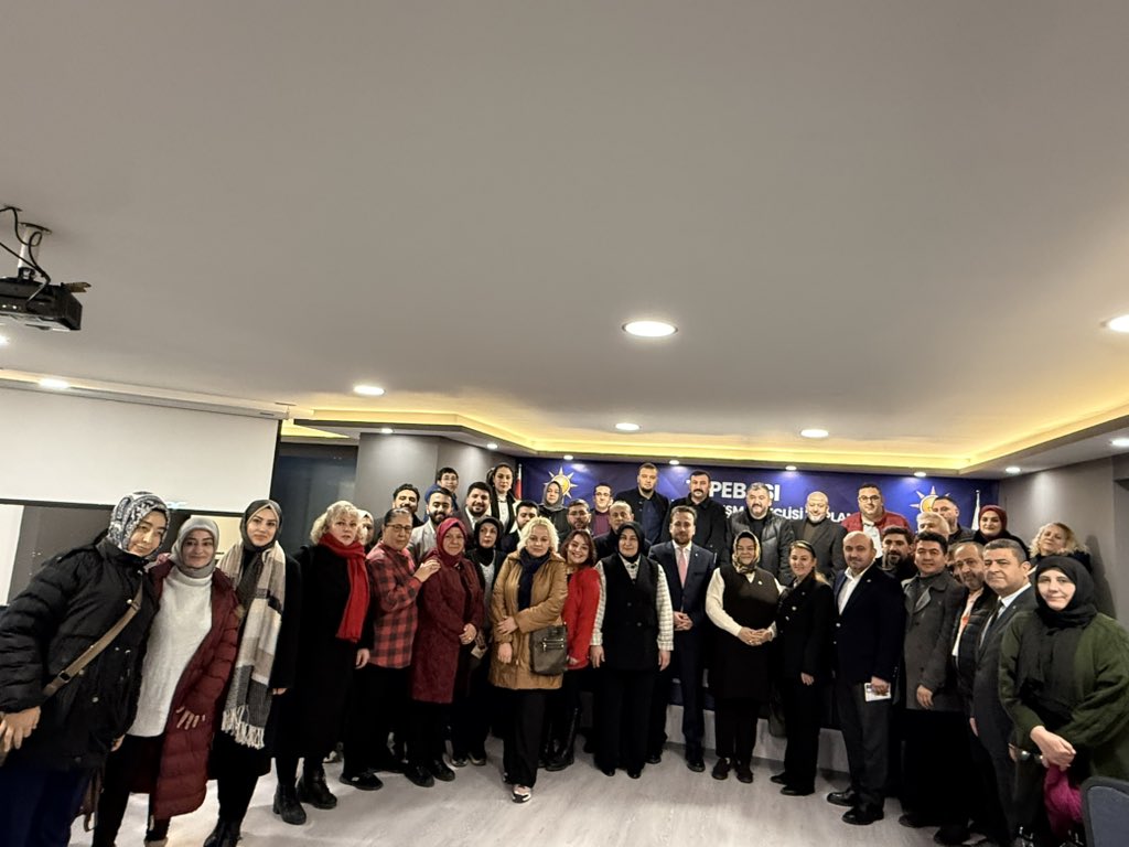 Tepebaşı Daraltılmış İlçe Danışma Meclisi Toplantımızı;
İl Başkanımız Sayın Gürhan Albayrak,
Bakanımız Sayın;Prof. Dr. Ayşen Gürcan,
MKYK Üyemiz Sayın Mürsel Çavdar,
Meclis Üyelerimiz ve İlçe Başkanımız Sayın Serhat Tunç ile birlikte;
mahalle başkanlarımız, gençlik ve kadın