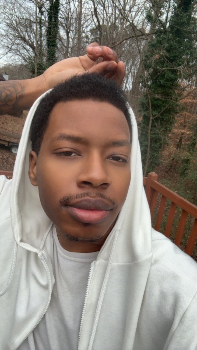 Enadequate🐝 tweet media