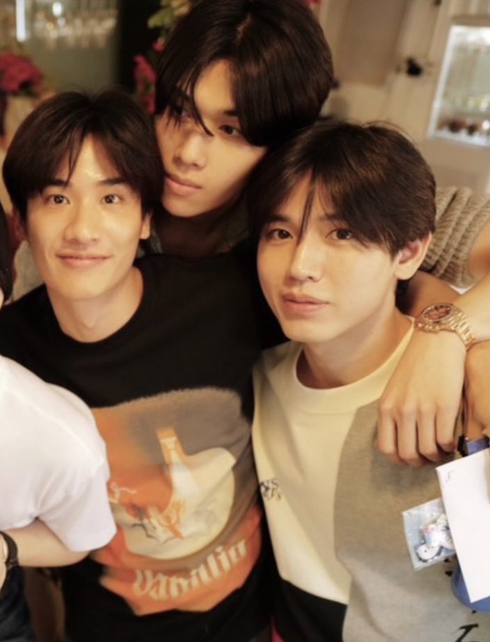 tawanchapter's tweet photo. CUTEEEEE😭 #เตนิว https://t.co/8RIbCIqQF1