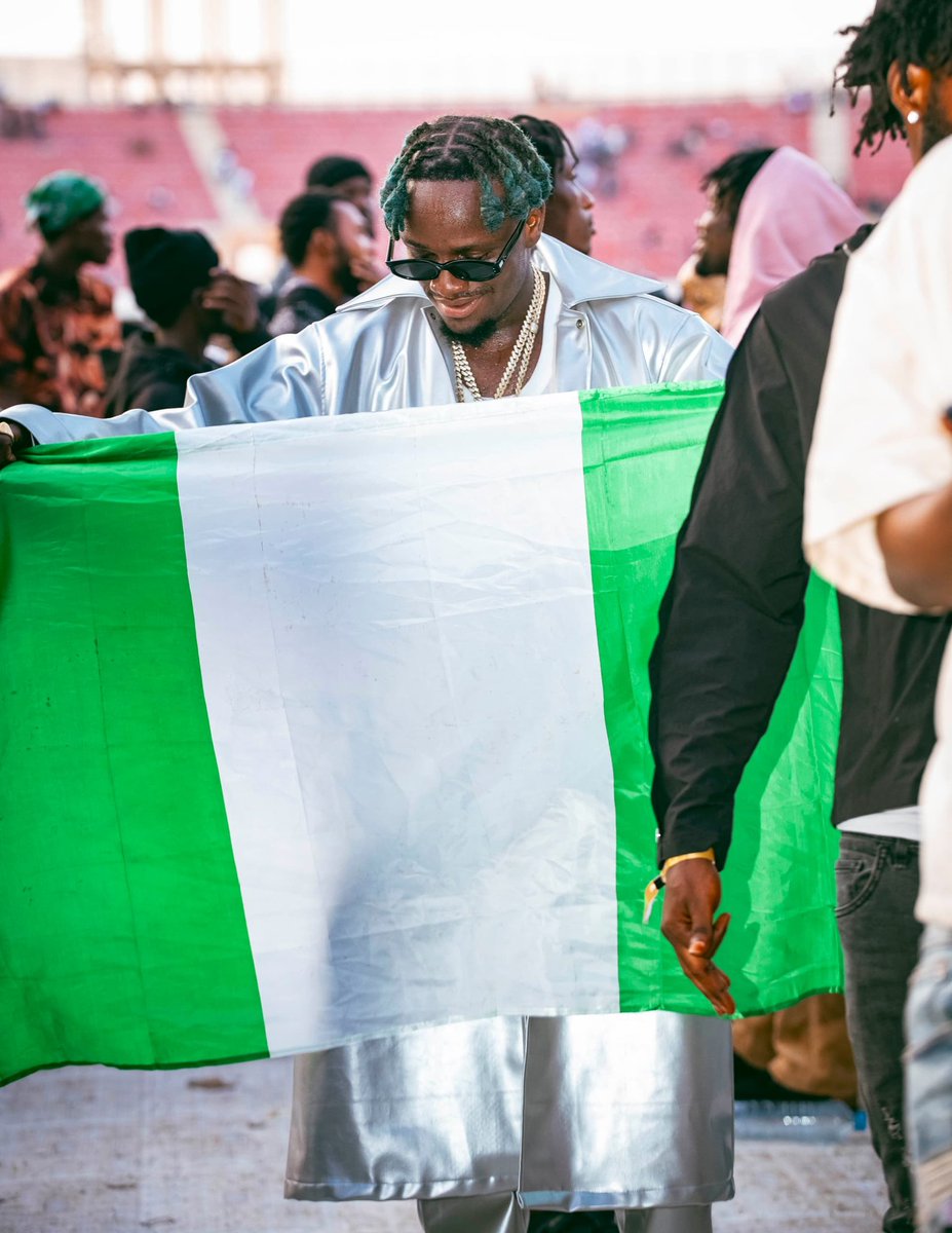 officialdrela's tweet photo. 60K+ fans turned up at the Accra Stadium to come watch the king perform live during the #BHIMFEST25. I am forever grateful for the opportunity to share the platform with my Godfather,Stonebwoy . https://t.co/2x3BjYCFWe