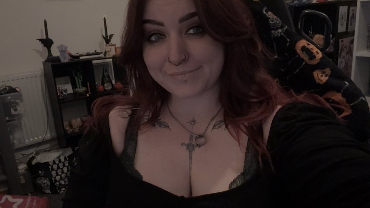 𝕸𝖔𝖔𝖓 🌙⛓🗡️ tweet media