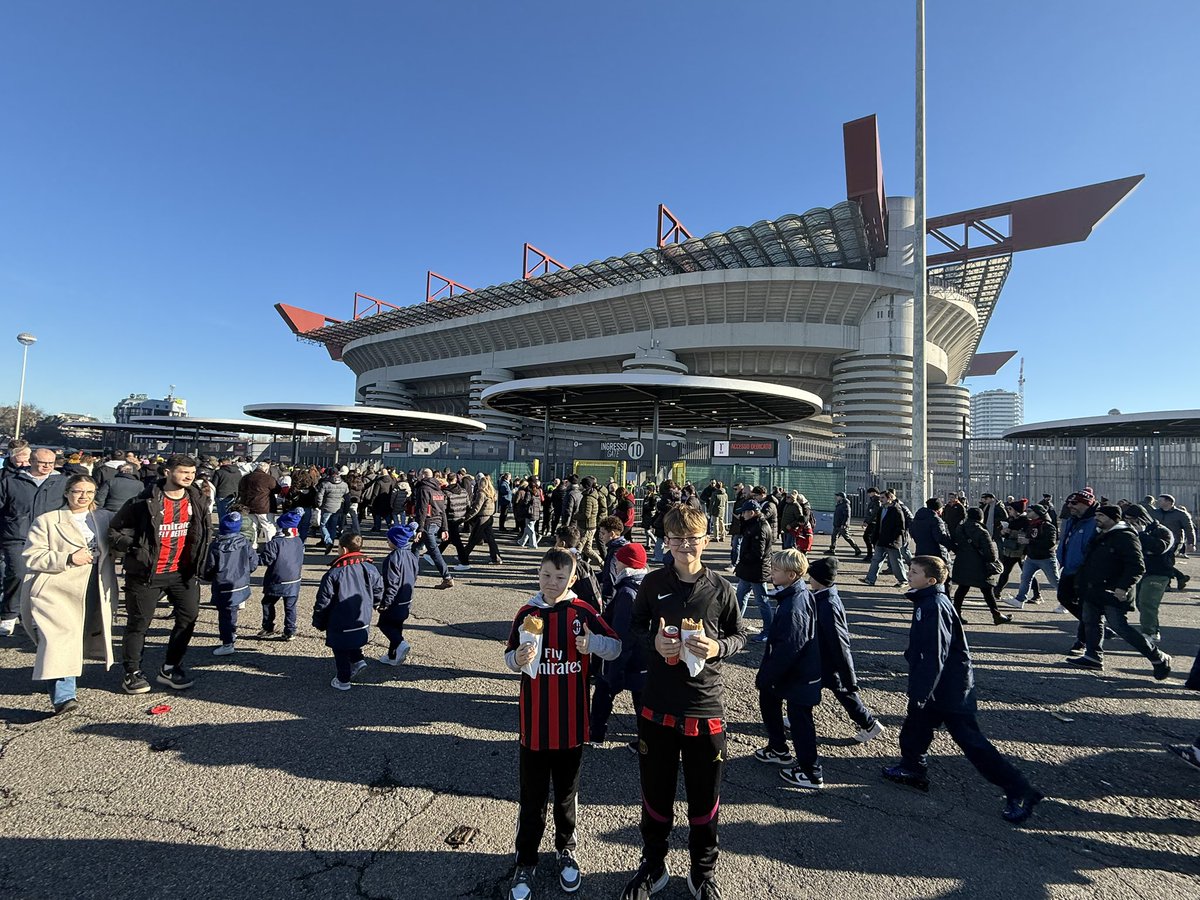 HamblePhil's tweet image. A prefect end to our football trip with a big 3-0 win for AC Milan. 

Great experiences for the boys