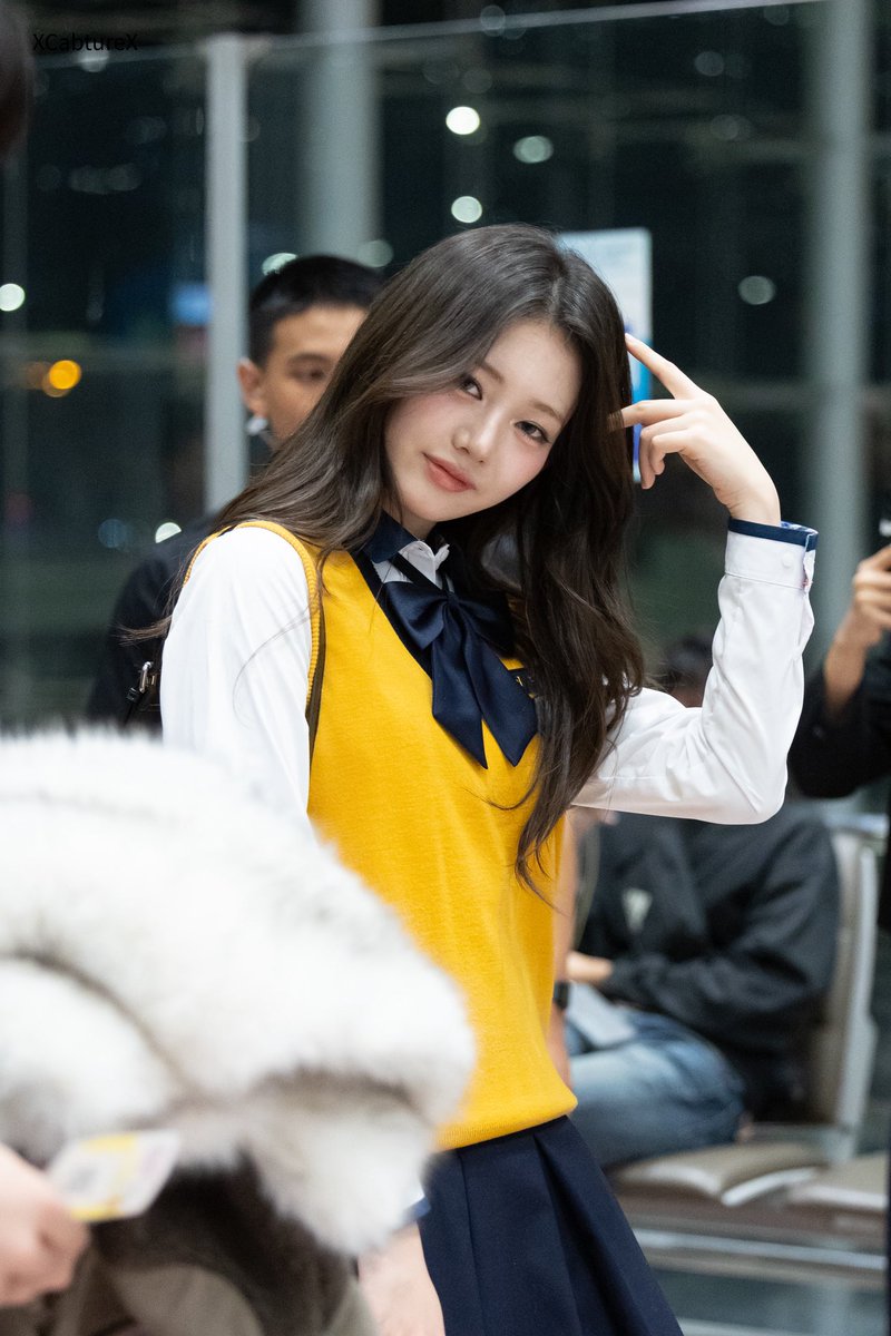 XcabtureX tweet media