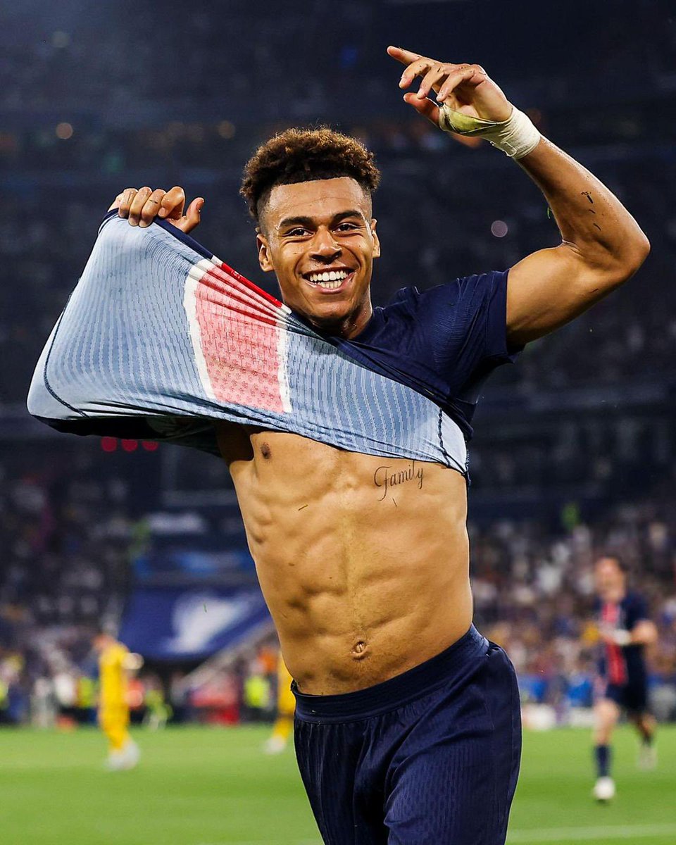 ActuFoot_'s tweet image. 🚨 OFFICIEL ! 𝗗𝗘́𝗦𝗜𝗥𝗘́ 𝗗𝗢𝗨𝗘́ 🇫🇷 𝗘𝗦𝗧 𝗘́𝗟𝗨 "𝗦𝗧𝗔𝗥 𝗘́𝗠𝗘𝗥𝗚𝗘𝗡𝗧𝗘" 𝗗𝗘 𝗟’𝗔𝗡𝗡𝗘́𝗘 𝟮𝟬𝟮𝟱 𝗔𝗨𝗫 𝗚𝗟𝗢𝗕𝗘 𝗦𝗢𝗖𝗖𝗘𝗥 𝗔𝗪𝗔𝗥𝗗𝗦 !!!🎖️❤️💙