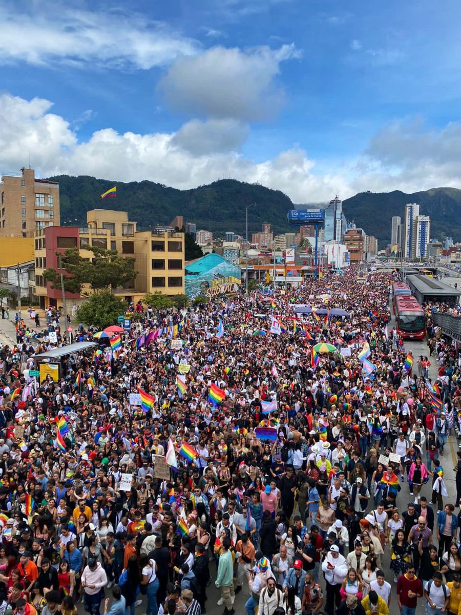 alejomichells's tweet image. Hoy se celebran los 18 años de la política pública LGBTI de Bogotá, un compromiso de las administraciones de @luchogarzon @EnriquePenalosa @ClaudiaLopez y @CarlosFGalan por materializar y garantizar los derechos de las personas LGBTI en la ciudad de Bogotá, reconocimiento…