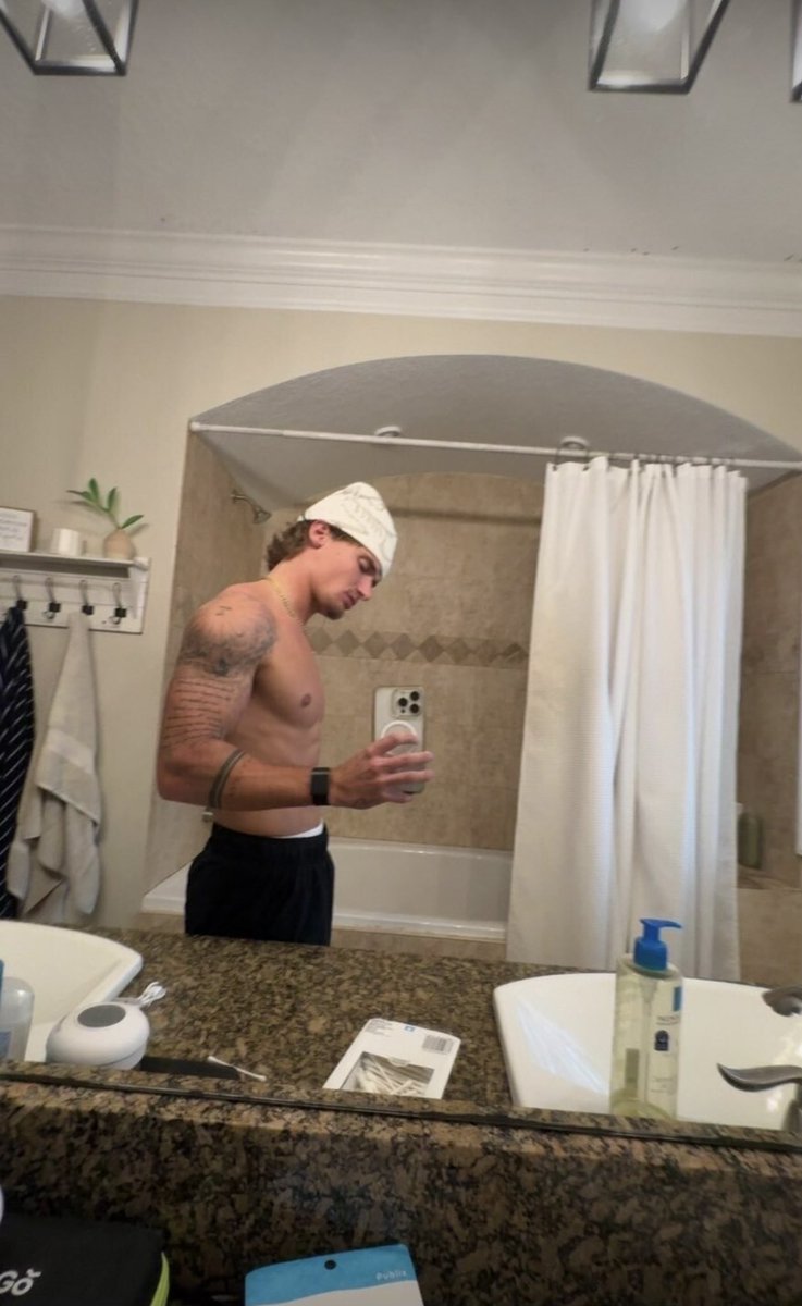 Connor Lee