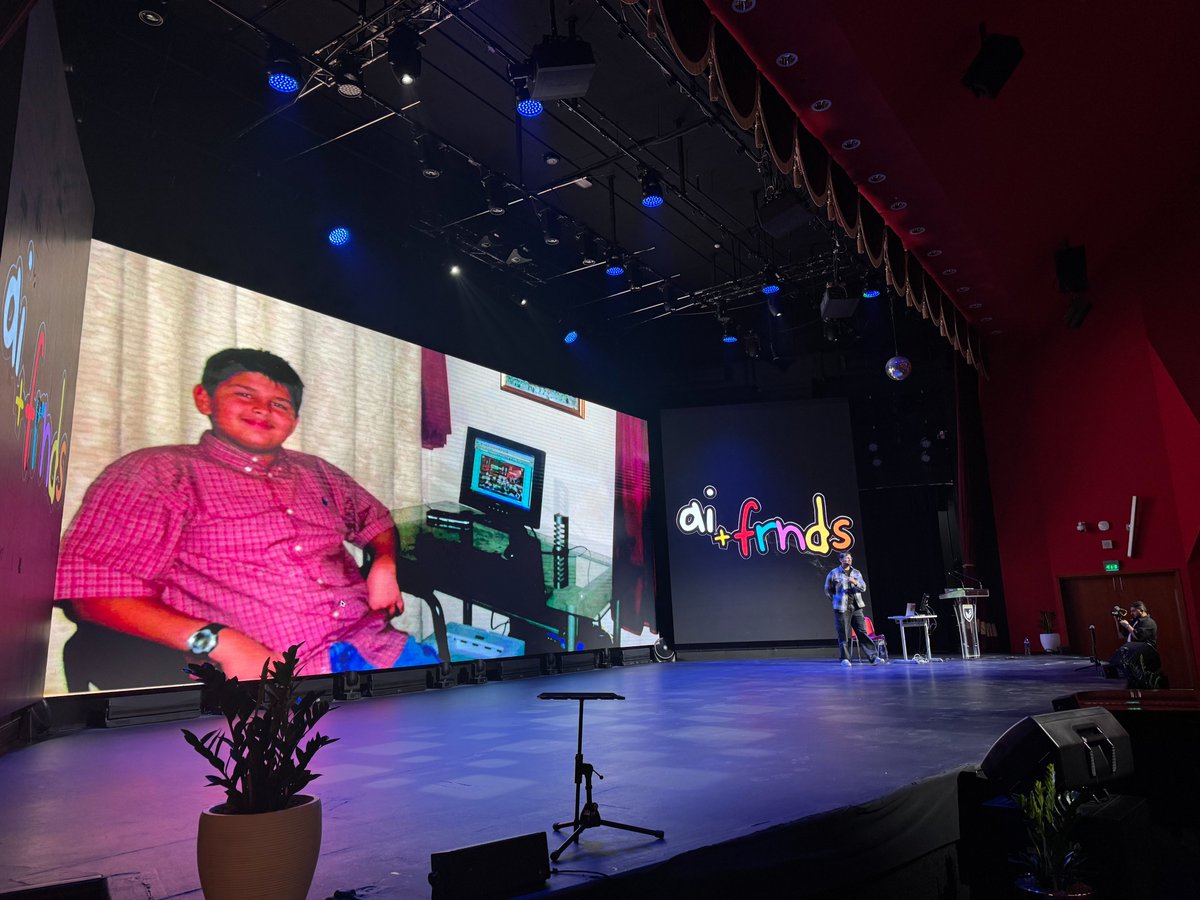 FarzaTV's tweet photo. big success. 247 ppl attended irl. will post recording in a few days. ty dubai 🌼 https://t.co/QaJvqJUtse