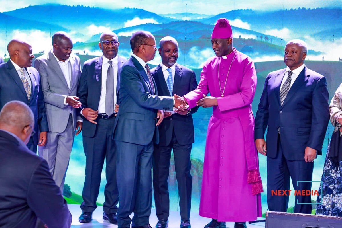 nbstv's tweet image. PHOTOS: The Deputy Speaker of Parliament, Rt. Hon. @Thomas_Tayebwa, representing H. E. @KagutaMuseveni, officially launched Dr. Amos Nzeyi’s book, 'Learning Beyond the Classroom'.

#NBSUpdates