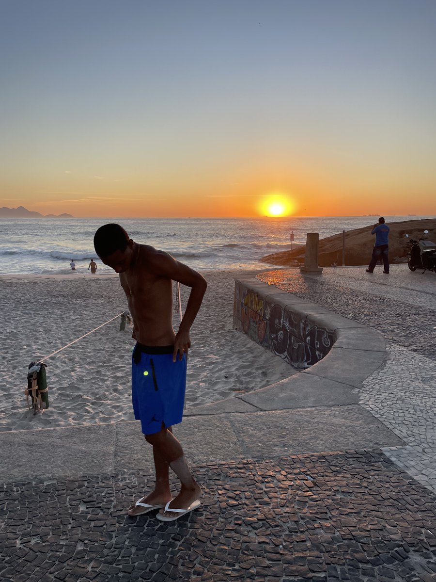 QUEZ7_'s tweet photo. Diazão. 🌤️ https://t.co/GgkNNBUfGV