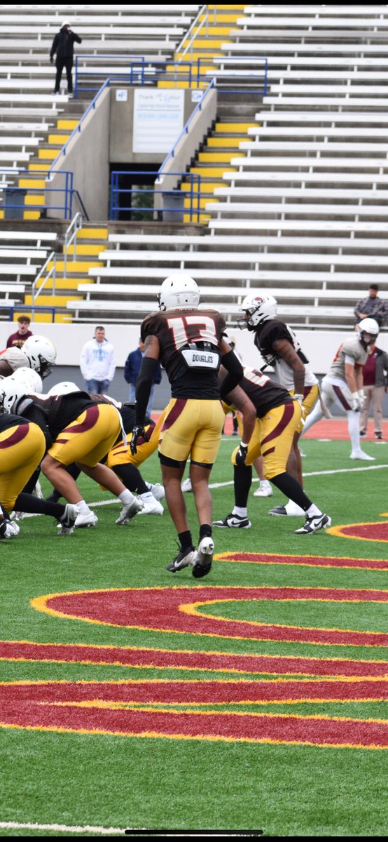 JacobJones_11's tweet photo. Just some clips of how my last spring game went for me can’t wait till the next, but ima just let my pads do the rest of the talking 🙂‍↔️ https://t.co/8z1vytZ4wR