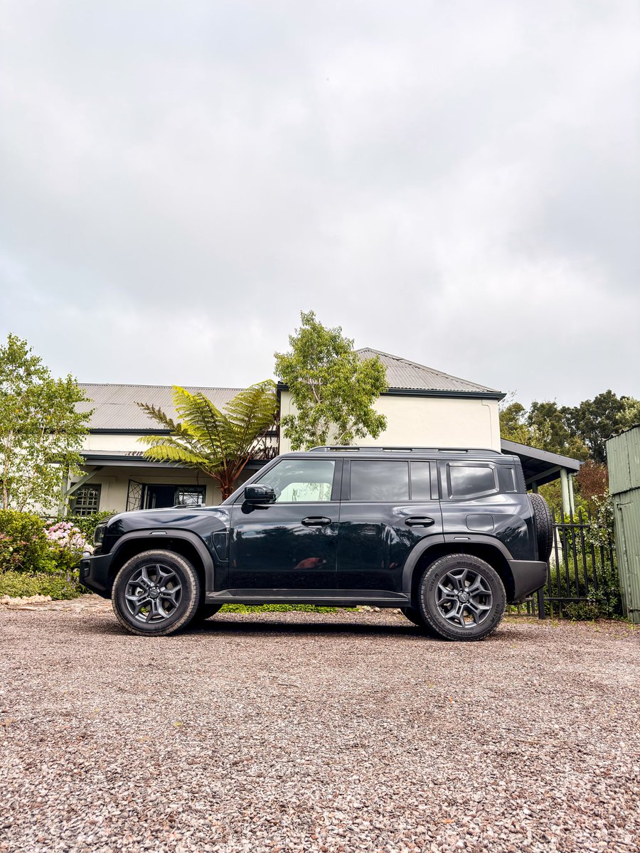 Just wrapped an incredible 1,600km road trip from Pretoria to Cape Town via the Garden Route in the Jetour T2, and what a journey it was🔥.

From Bloem to Colesberg, Eastern Cape to George, the T2 actually impressed with comfort, strong performance and surprisingly solid fuel