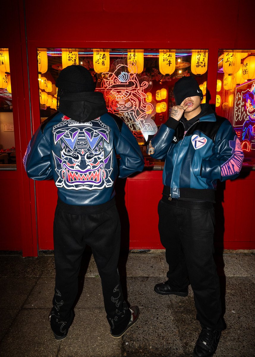 zeblaski's tweet image. 🚨 CONCOUR 🚨

Tente de gagner la DUKE MOBB JACKET, disponible le 4 janvier 📼

Pour participer au giveaway,
laisse un commentaire et rt ce tweet … 
On sélectionnera le gagnant la veille du drop, bon courage à tout le monde !