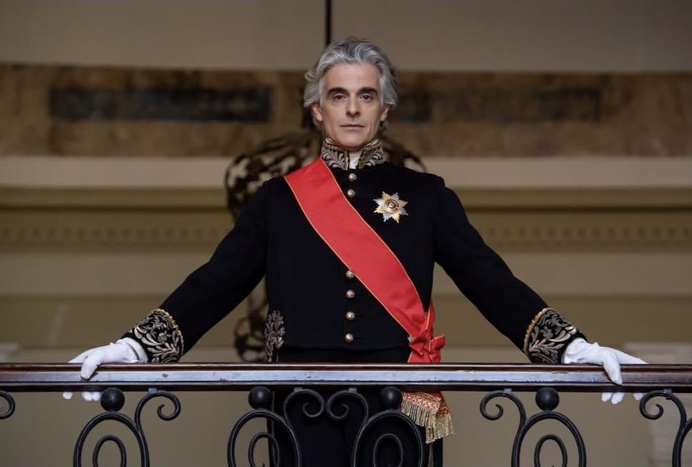 Ύφος μέσης πωλήτριας στα Χόντος