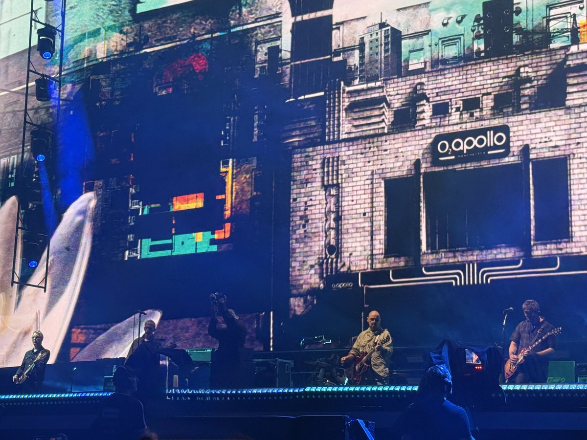 robearth's tweet photo. @wembleystadium https://t.co/M1P2ouDKka