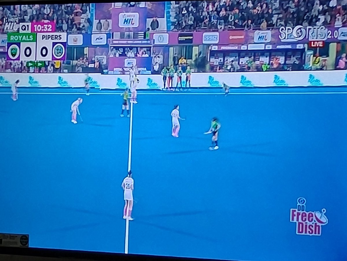 NikLim01's tweet photo. @ddsportschannel where is the promo for #HeroHockeyIndiaLeague #HeroHIL #HIL ?
@GauravDwivedi95 bade MOU MOU kare the last year, so why isn't DD marketing the π League?
#WHIL 1st match over and not a single tweet. SHAME
Promote only π, but not other sports. https://t.co/9J54CFHFL0