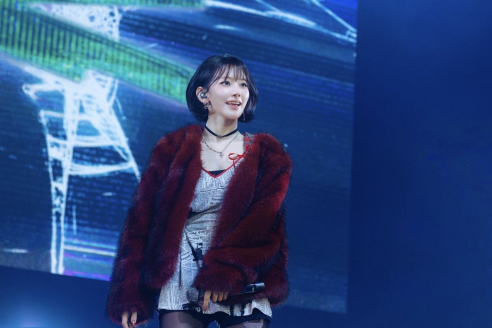 ライブ写真「7」 ◉251228 COUNTDOWN JAPAN 25/26 EARTH STAGE 12/28 #LE_SSERAFIM #르